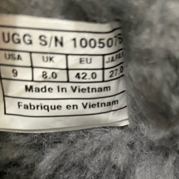 UGG - Picture 5 of 6
